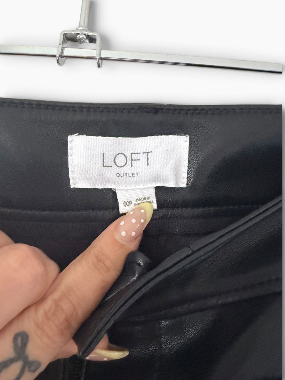 LOFT Black Palmer Wide-Leg Petite Faux Leather Pants - Picture 8 of 8